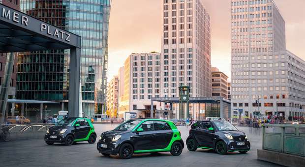 smart apresenta os novos modelos electric em Paris