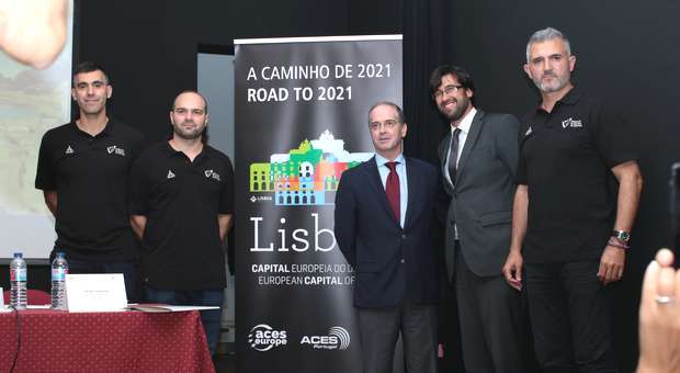 Miguel Laranjeiro, Jorge Máximo, Paulo Pereira, Carlos Martingo e Telmo Ferreira.png