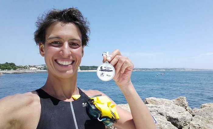 Atletas nadam em apoio à Alzheimer Portugal