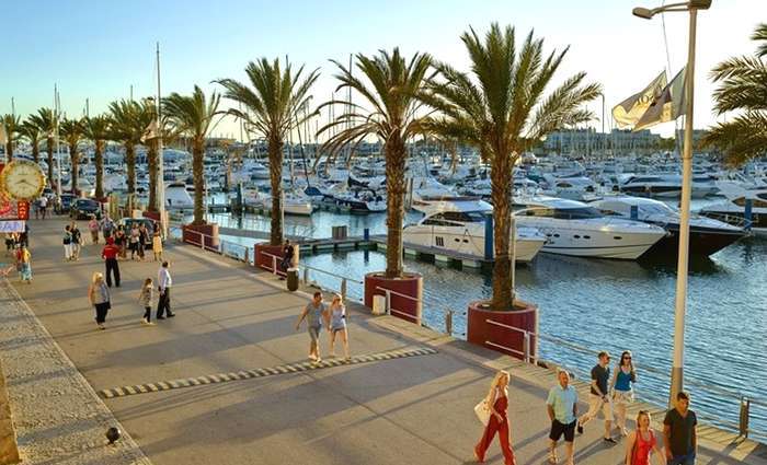 AHETA condena a introdução da Taxa Turística no Algarve