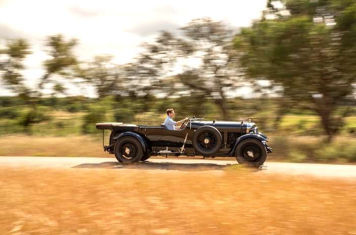 Sotheby’s vai leiloar 130 carros raros da coleção Sáragga