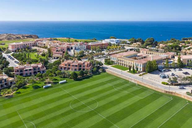 O Bayern Munique tem estado alojado no Cascade Wellness Resort, no Algarve, a preparar os quartos-de-final com o FC Barcelona.