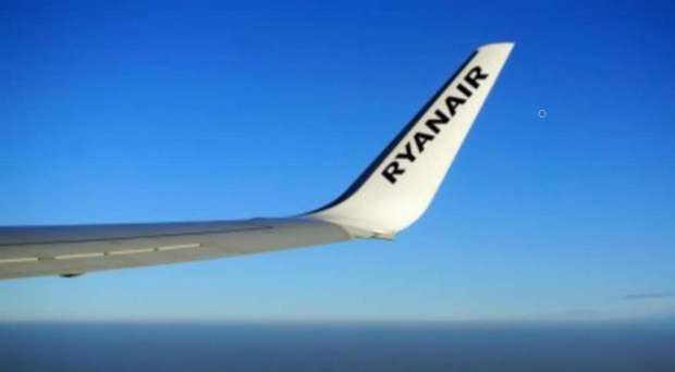 A Ryanair aumenta o número de voos semanais para Faro