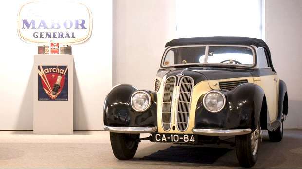 BMW 327 Cabriolet de 1938 no Museu do Caramulo