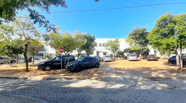 Faro transforma a Rua Caldas Xavier em espaço verde