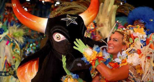 Festival de Parintins o mais colorido da Amazónia