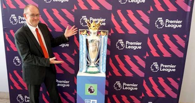 Troféu da Premier League no British Council