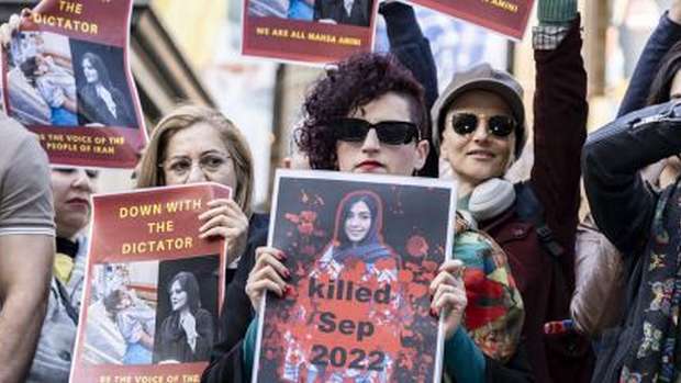 Prémio Sakharov 2023 atribuído a Mahsa Amini e ao Movimento Mulher, Vida, Liberdade no Irão