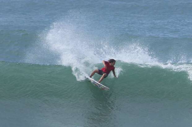 Surfistas Sub-18 Portugueses destacam-se no Mundial