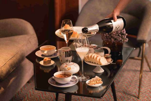 “Tea with Alice” na Pastelaria do Bairro Alto Hotel